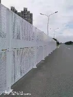 沖孔圍擋的設計有哪些特點？【旭東圍擋】